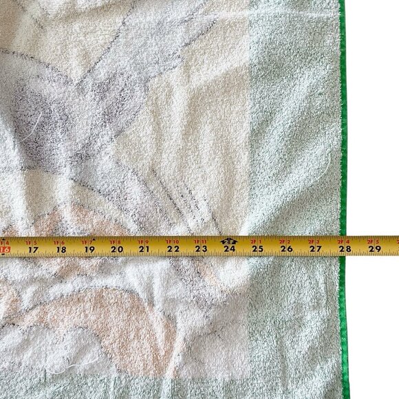 Vintage Looney Tunes Roadrunner And Wile E Coyote Beach Towel - Picture 7 of 8